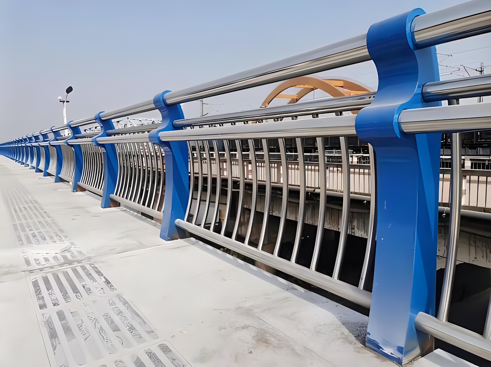 鄂州不锈钢复合管护栏制造工艺要求及其重要性