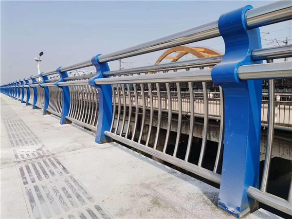 鄂州304不锈钢复合管护栏的生产工艺揭秘